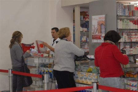  Advogados pagam o menor pre�o do mercado em 1.200 medicamentos gen�ricos