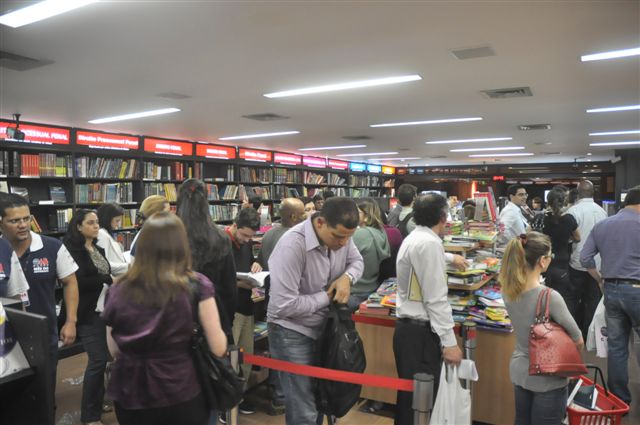 Mais de 30 mil v�o �s livrarias da CAASP durante o M�s do Advogado