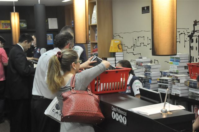 Mais de 30 mil v�o �s livrarias da CAASP durante o M�s do Advogado